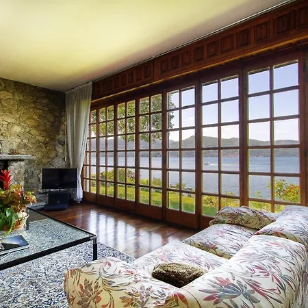 ヴィラ Ispra Villa Sleeps 10 With Wifi