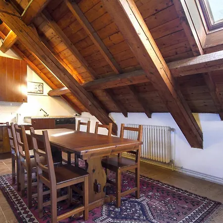 Ispra Villa Sleeps 10 With Wifi イスプラ