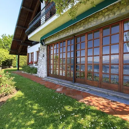 Ispra Villa Sleeps 10 With Wifi イスプラ